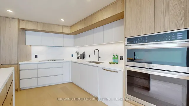 Additional image 7 of 85 Skymark Dr Unit 501