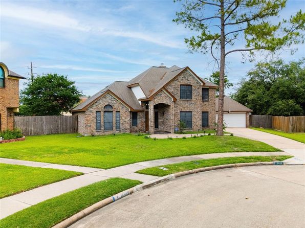 10422 Springland Ct, Houston, TX 77065