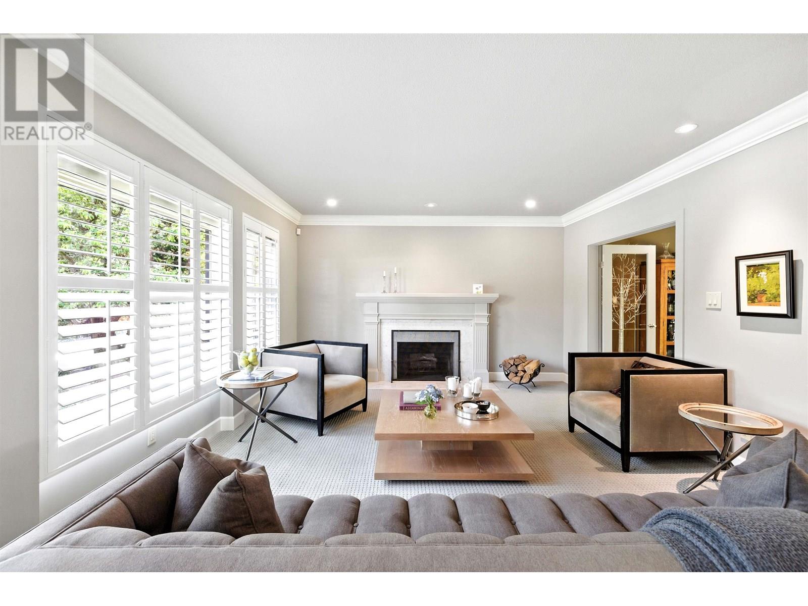 4817 MEADFEILD ROAD|West Vancouver, British Columbia V7W3E6