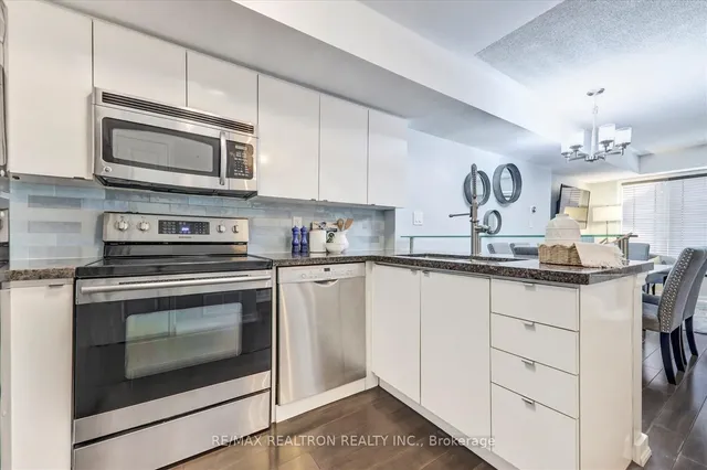 Additional image 10 of 35 Foundry Ave Unit 34