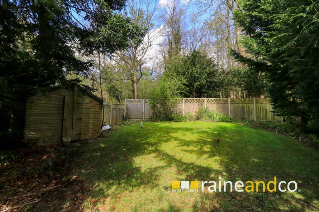 Additional image 25 of Georges Wood Road, Brookmans Park