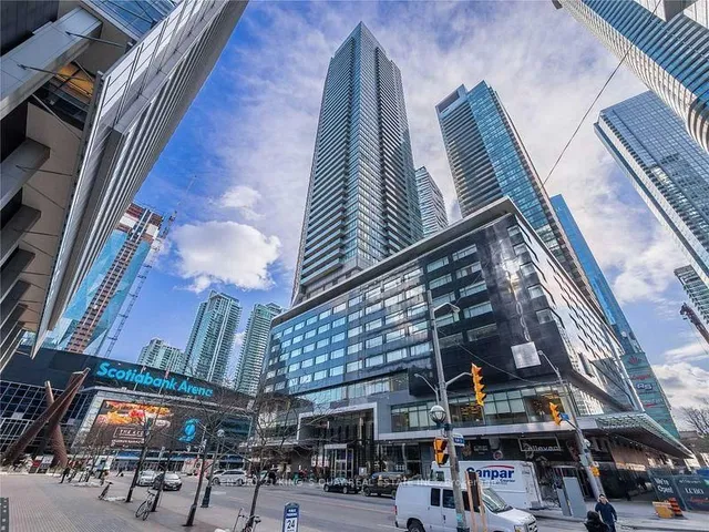 55 Bremner Blvd Unit 2304