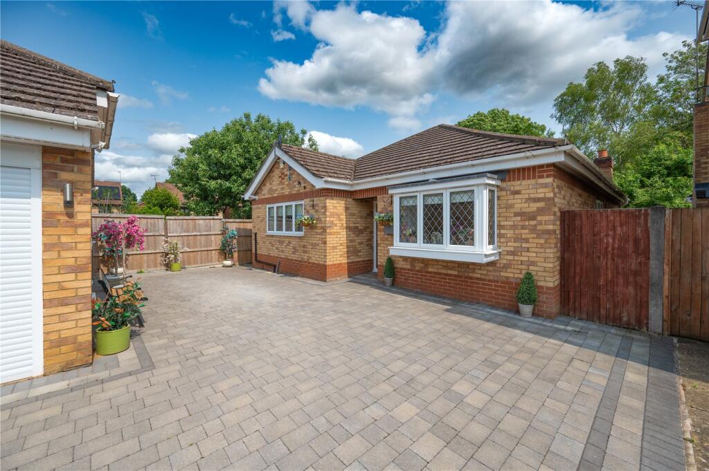 Heracles Close, Park Street, St. Albans, Hertfordshire