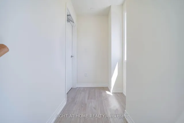 Additional image 3 of 145 Tapscott Rd Unit 4