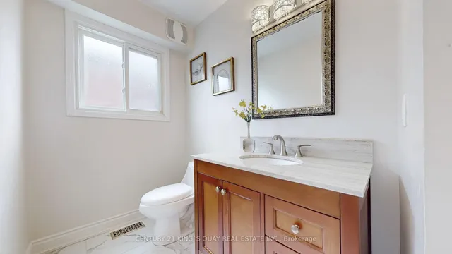 Additional image 19 of 54 Garnier Crt