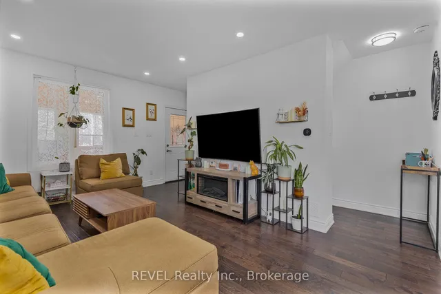 Additional image 8 of 25 Land St