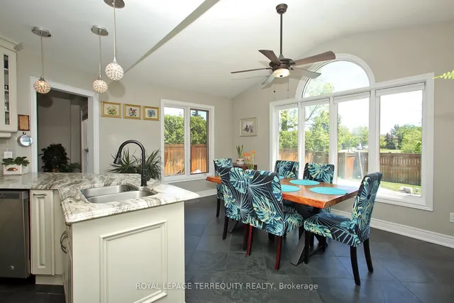 Additional image 18 of 3 Riviera Rdge