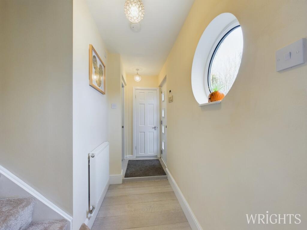 Additional image 10 of West Mead, Welwyn Garden City, AL7