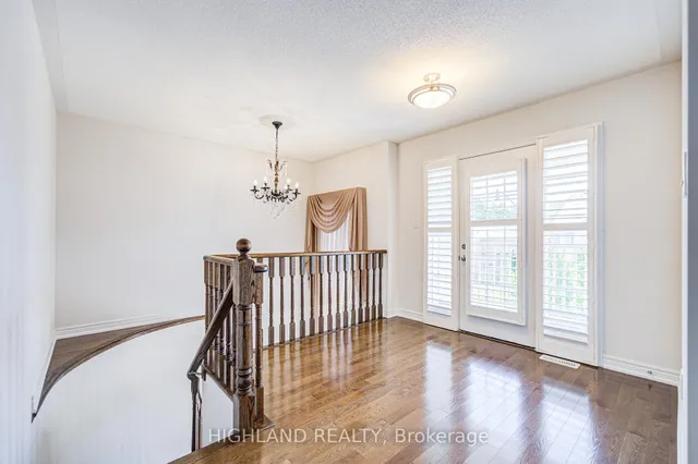 Additional image 34 of 66 GEORGE ROBINSON Dr