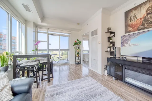 Additional image 18 of 840 Queens Plate Dr Unit 902