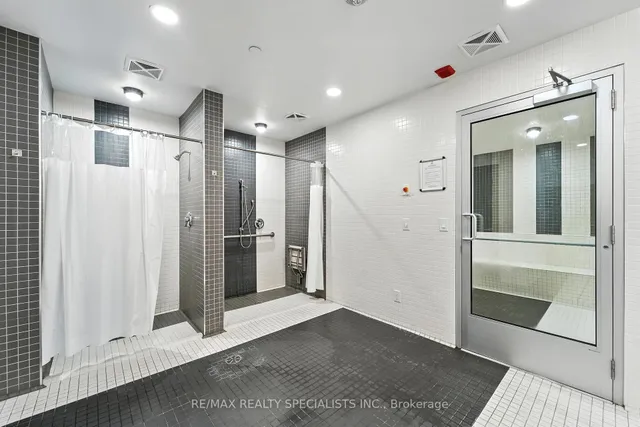 Additional image 33 of 51 East Liberty St Unit 401