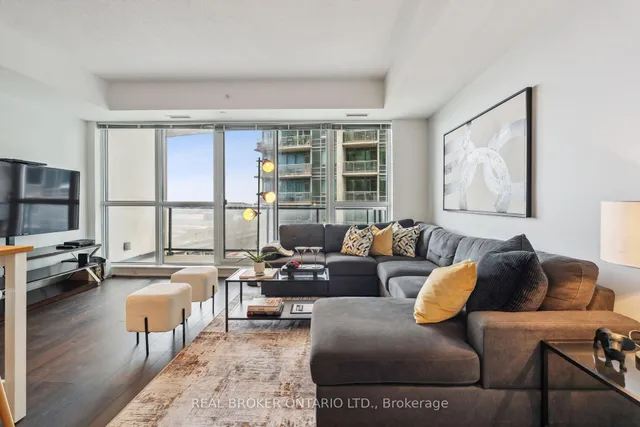 Additional image 12 of 51 East Liberty St Unit 1115