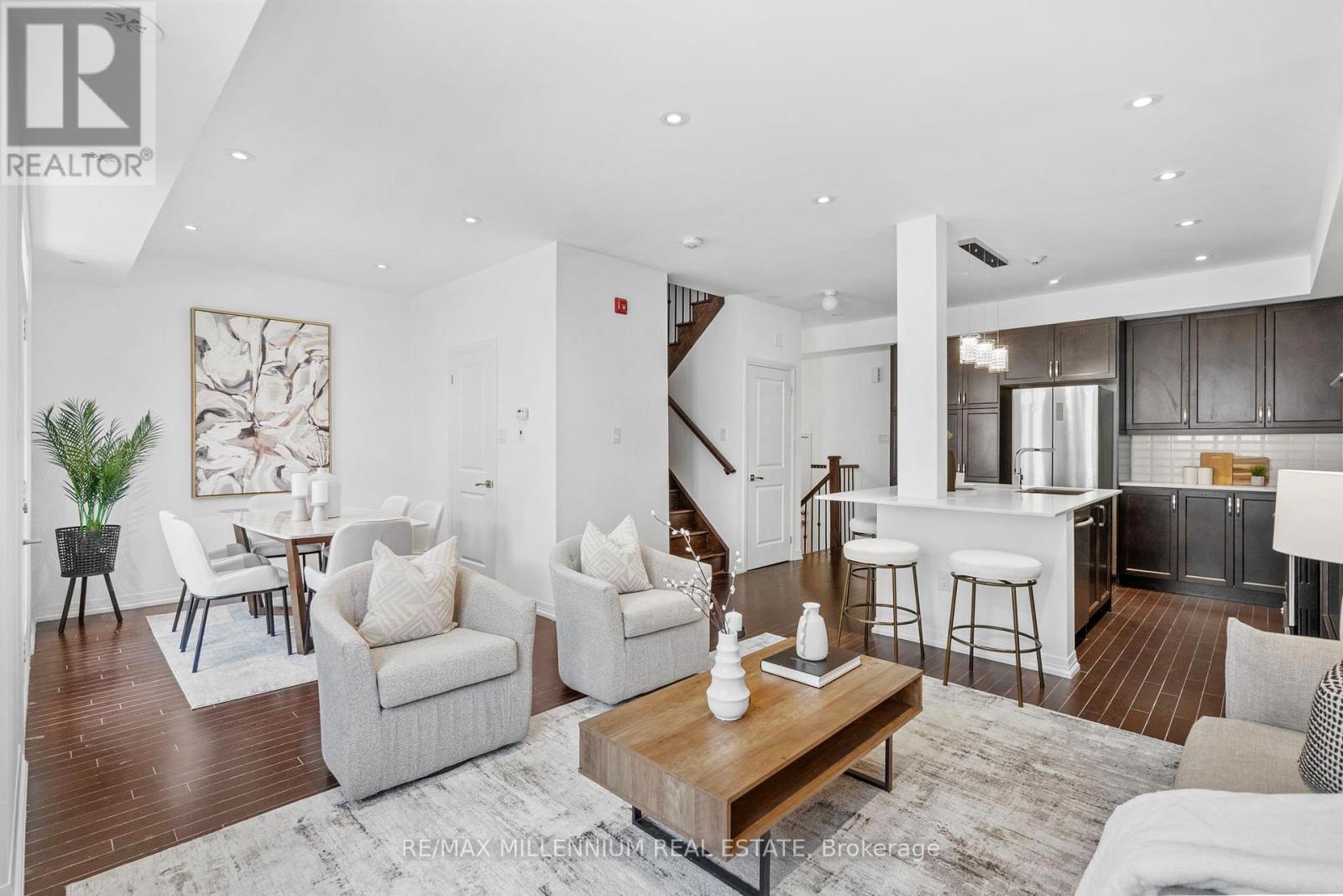 6 - 62 PRESTON MEADOW AVENUE|Mississauga (Hurontario), Ontario L4Z0C8