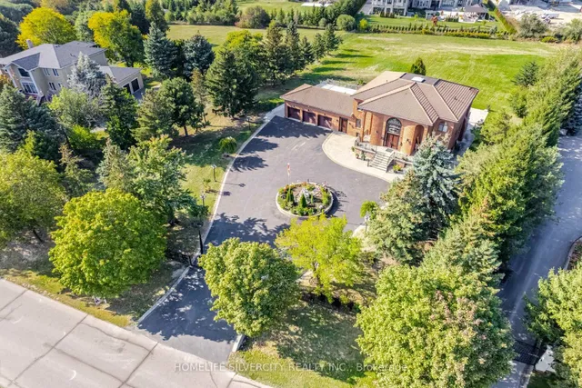 34 Estateview Circ