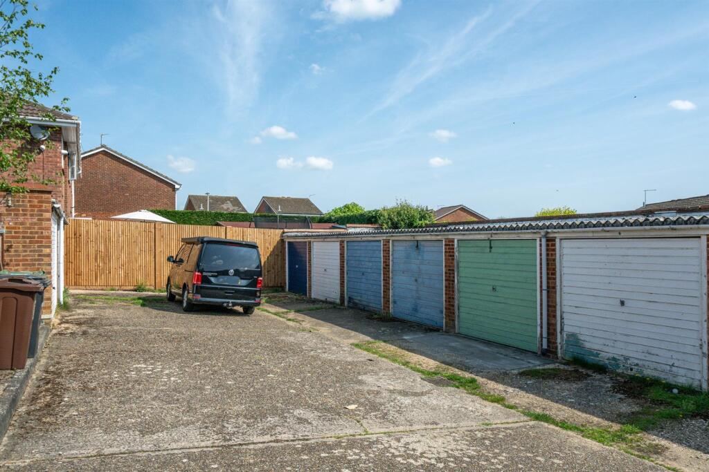 Additional image 18 of Hunt Close, St. Albans