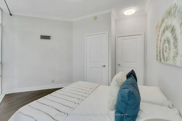 Additional image 28 of 80 Absolute Ave Unit 106