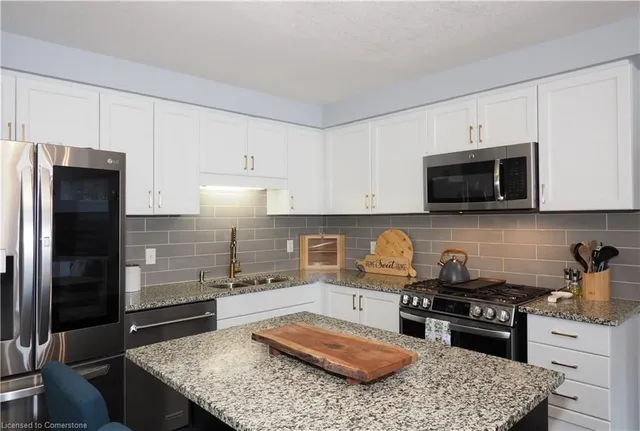 Additional image 14 of 1989 Ottawa St Unit 11