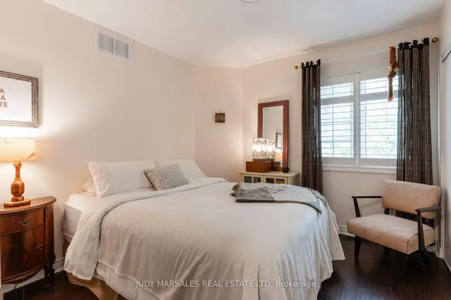 Additional image 23 of 100 Beddoe Dr Unit 21