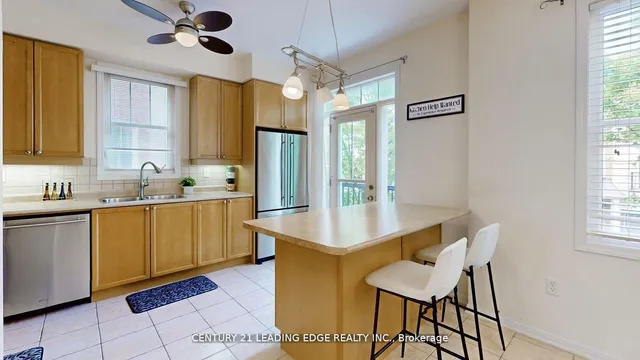 Additional image 31 of 15 Yates Ave