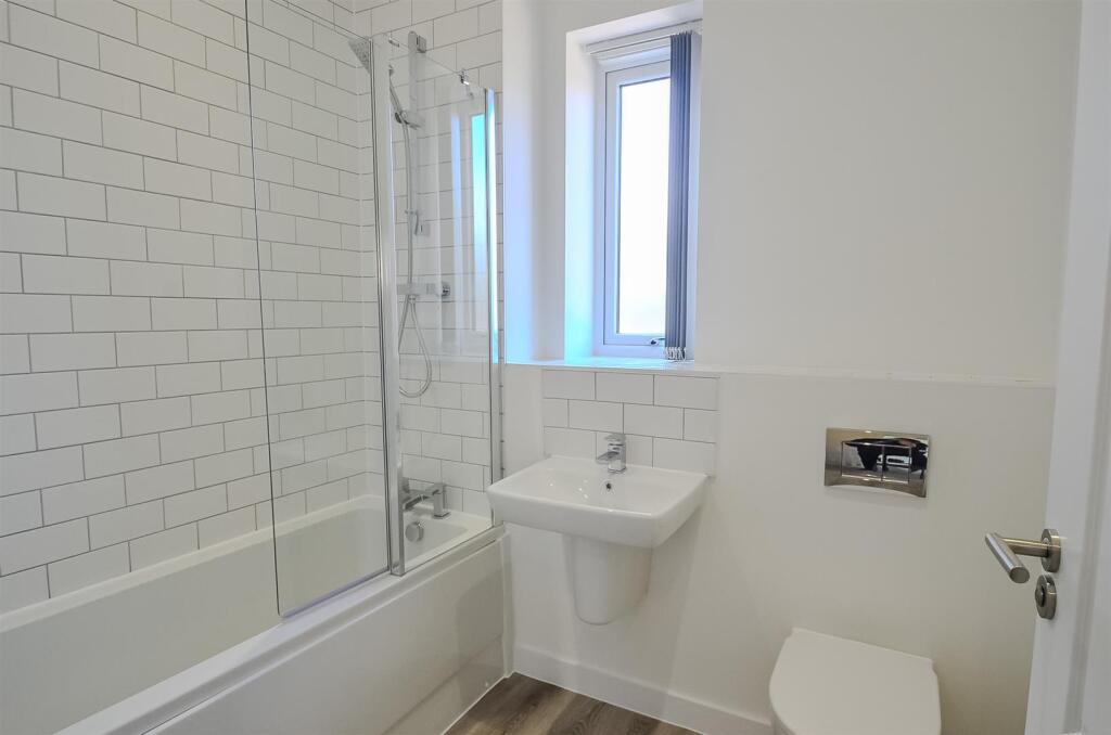 Additional image 8 of AVAILABLE by mid-MAY 2025!Three Bedroom House in Parkes Avenue, B12 9AW