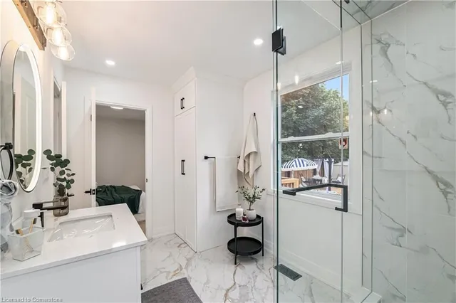 Additional image 13 of 220 Holmesdale Ave