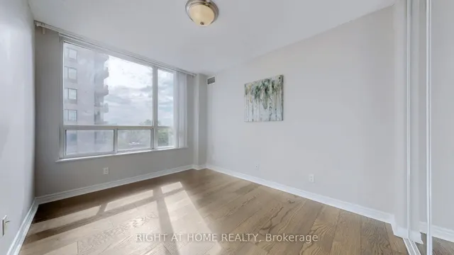 Additional image 21 of 18 Parkview Ave Unit 906