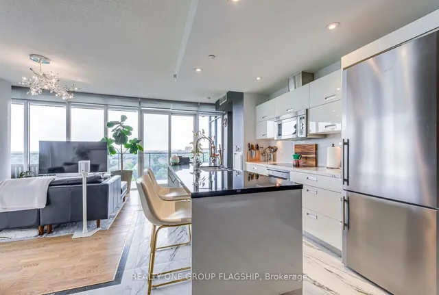 Additional image 2 of 88 Park Lawn Rd Unit 1105