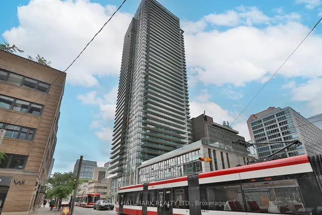 33 Lombard St Unit 2406