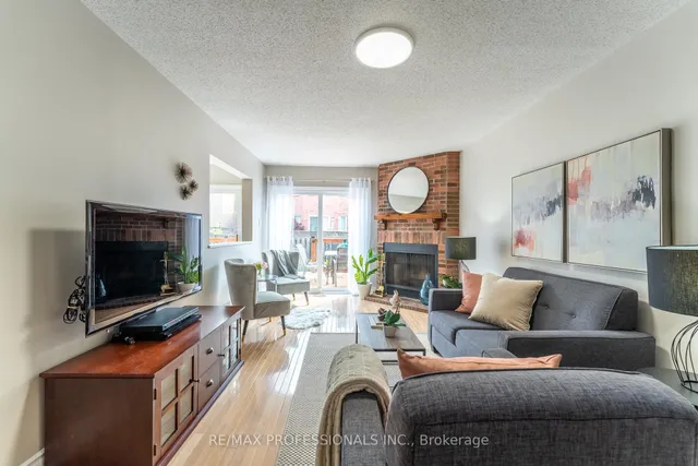 Additional image 12 of 17 Lavery Tr