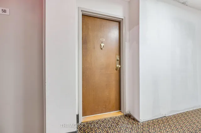 Additional image 3 of 375 King St Unit 507