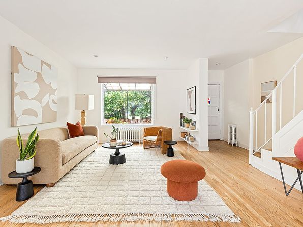 22 Sharon St, Brooklyn, NY 11211