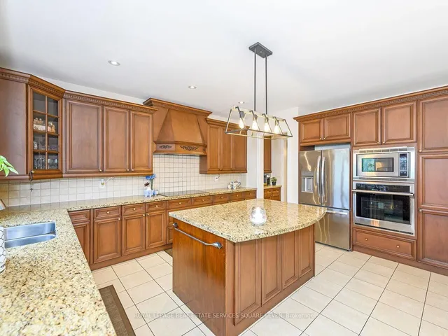 房产图片 12 - 2335 Awenda Dr