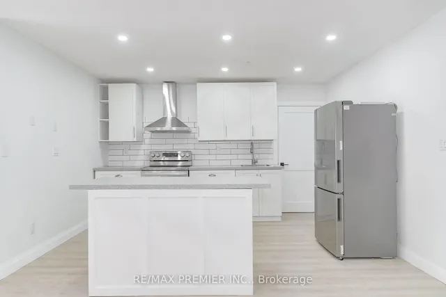 Additional image 17 of 2901 Jane St Unit Unit 106