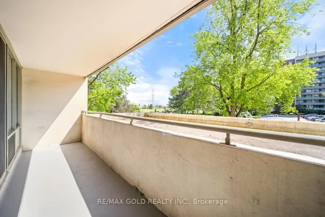 Additional image 37 of 9 Four Winds Dr Unit 206