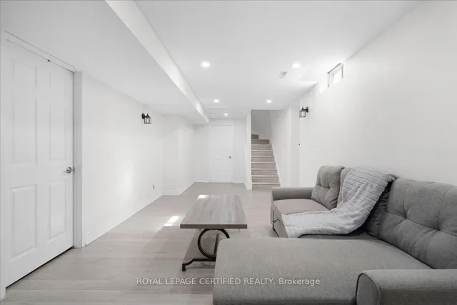 Additional image 25 of 121 Genesee Dr