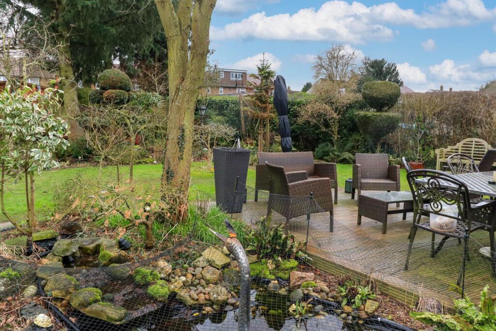 Additional image 40 of Churchill Crescent, Welham Green