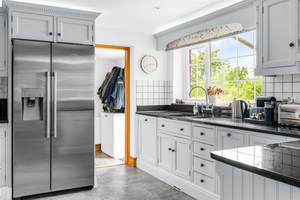 Additional image 8 of Warren Way, Welwyn