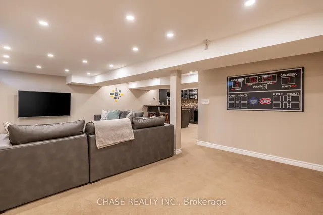 Additional image 35 of 63 Holkham Ave