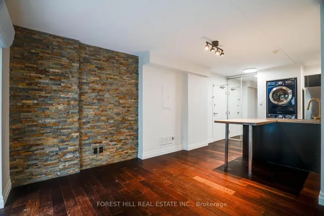 Additional image 9 of 1174 Yonge St Unit 203