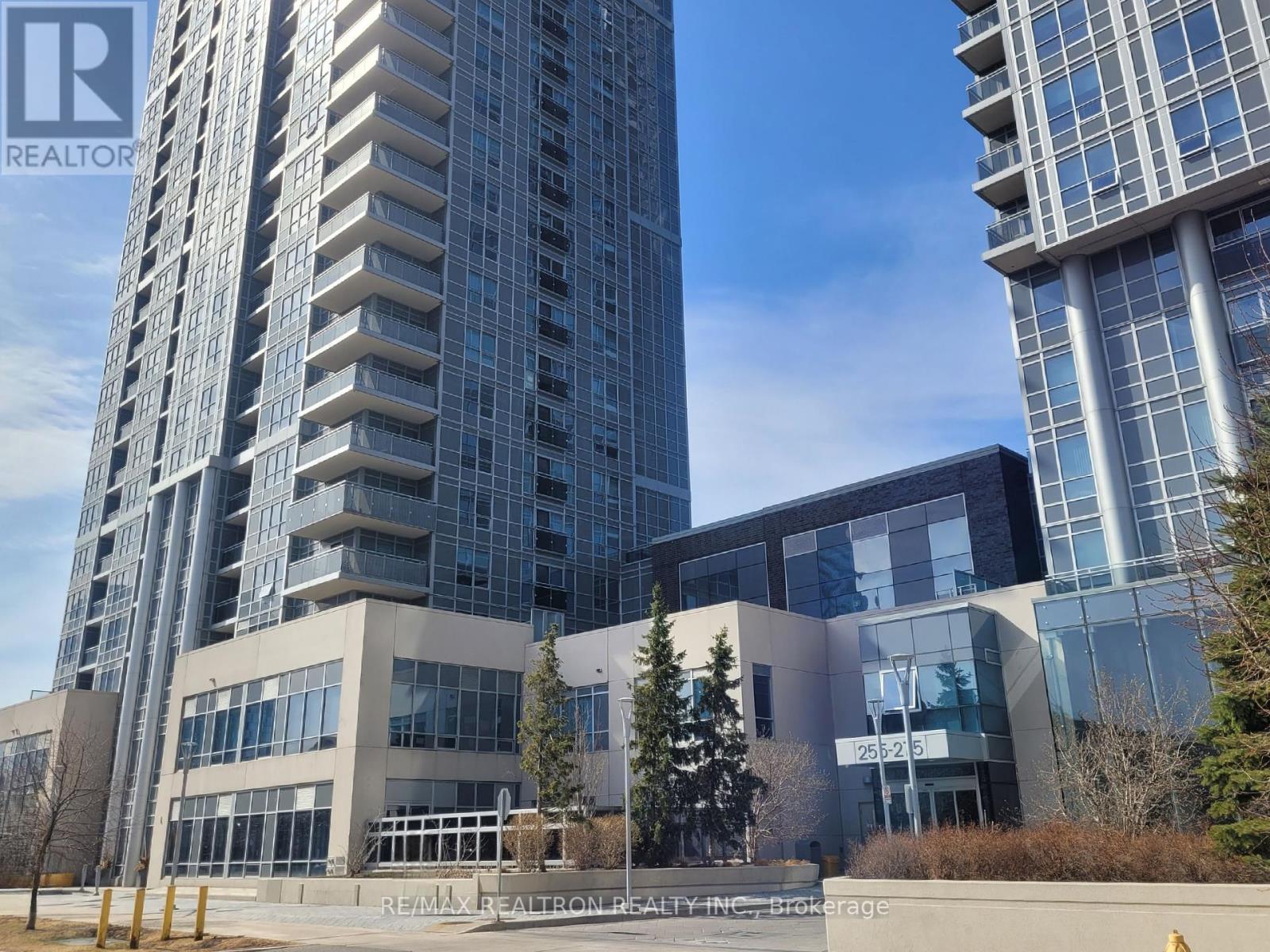 Property image for 325 - 275 VILLAGE GREEN SQUARE|Toronto (Agincourt South-Malvern West), Ontario M1S0L8