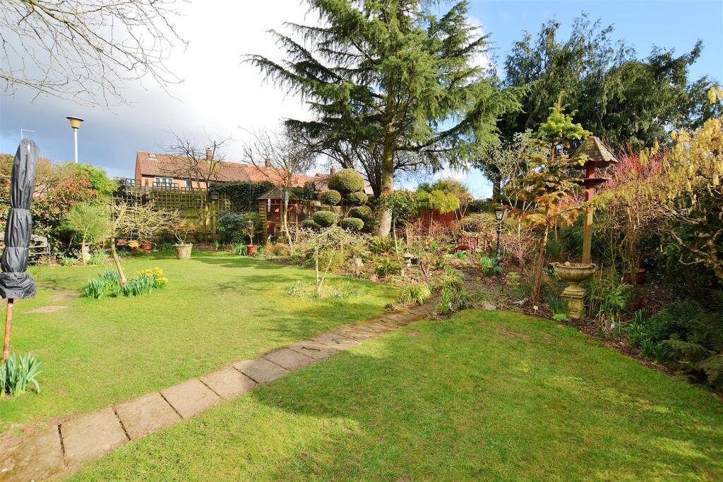 Additional image 36 of Churchill Crescent, Welham Green