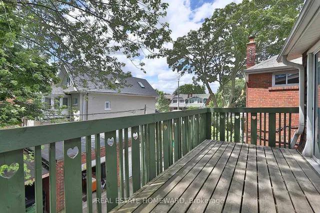 Additional image 20 of 756 Coxwell Ave