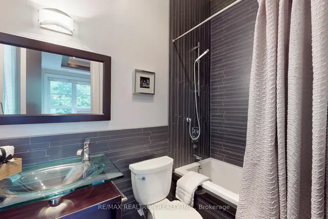 Additional image 23 of 44 Tefley Rd