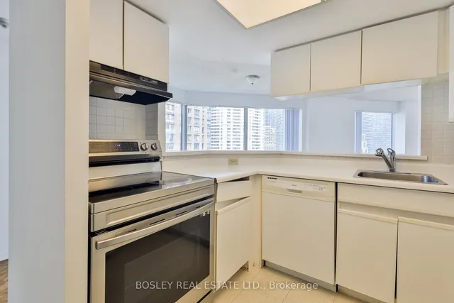 Additional image 17 of 1001 Bay St Unit 1304