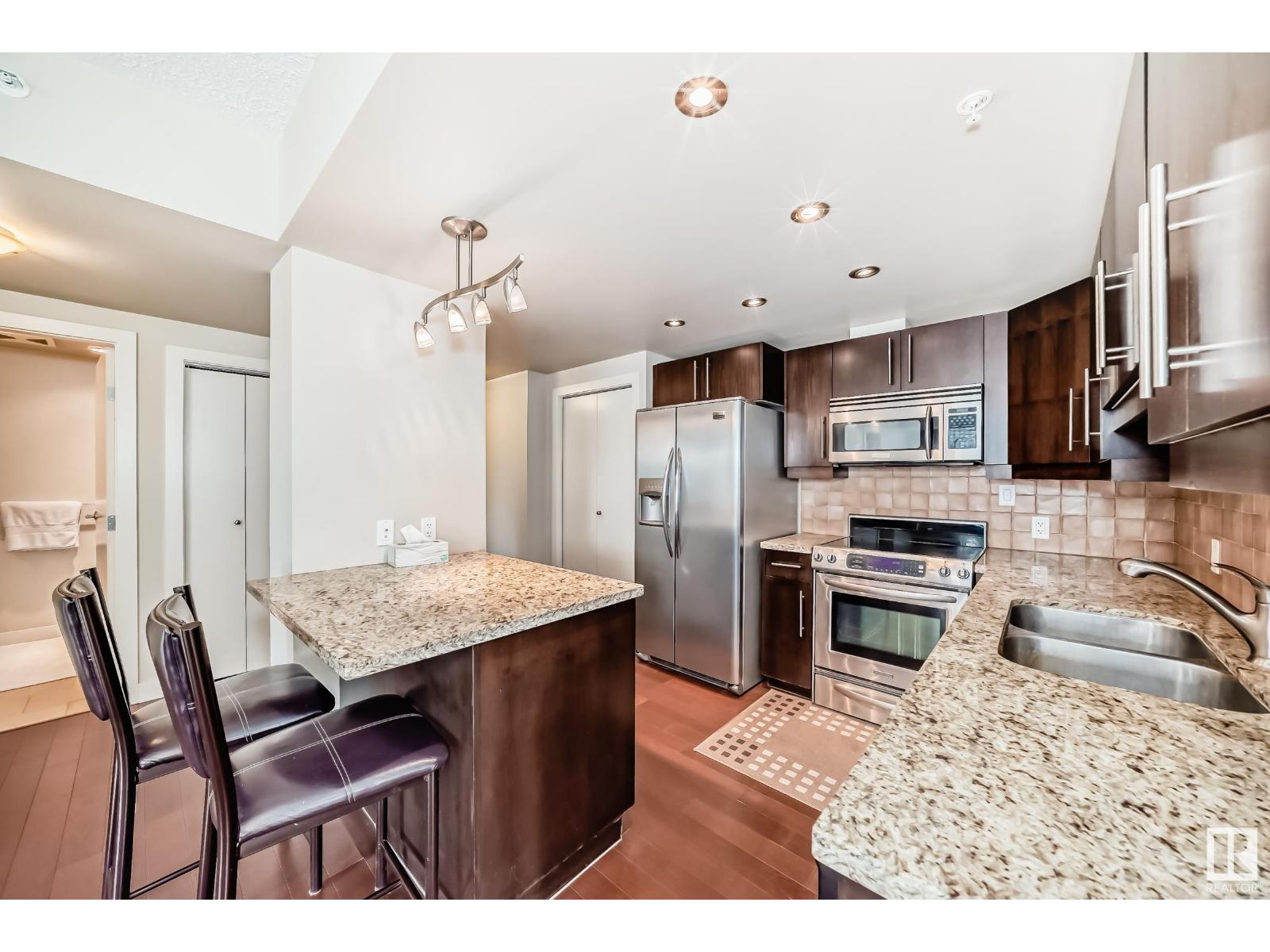 #203 10046 117 ST NW|Edmonton, Alberta T5K1X2