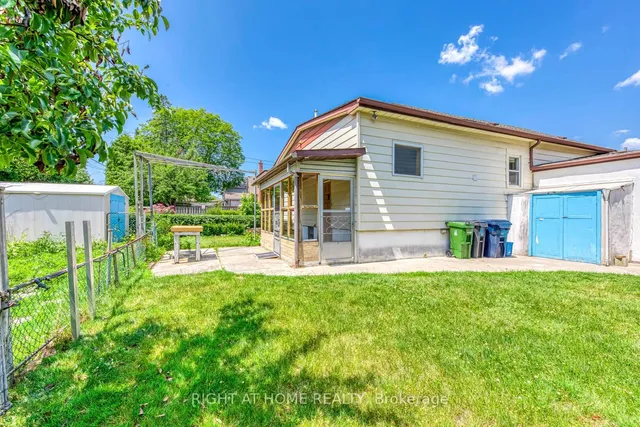 Additional image 42 of 27 Barker Ave