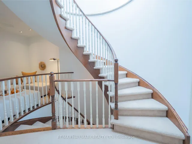 Additional image 36 of 1968 Bloor St Unit 11