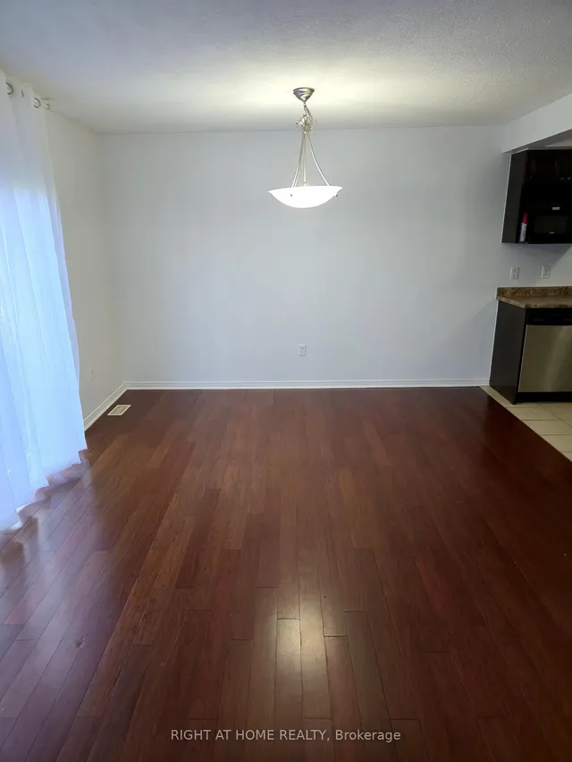 Additional image 3 of 40 Fallowfield Dr