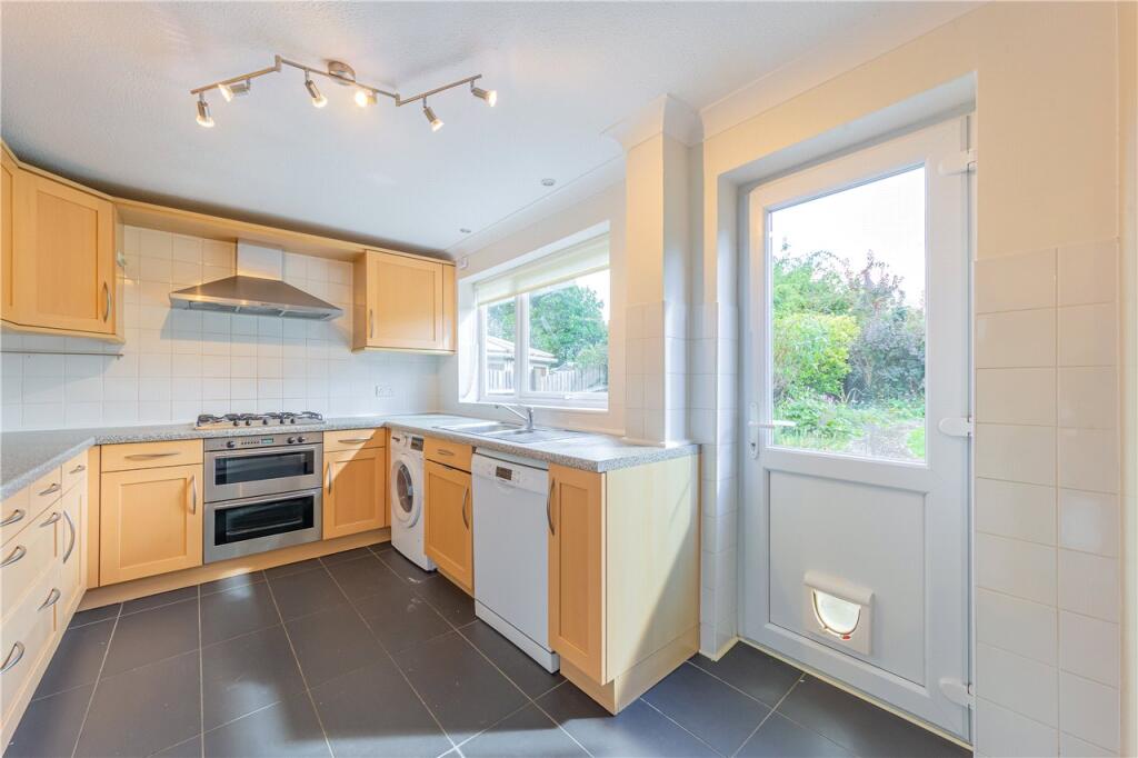 Additional image 5 of Parva Close, Harpenden, AL5