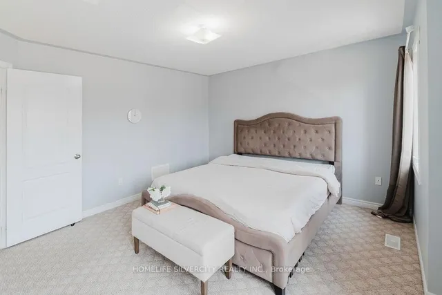 Additional image 23 of 26 Fossil St